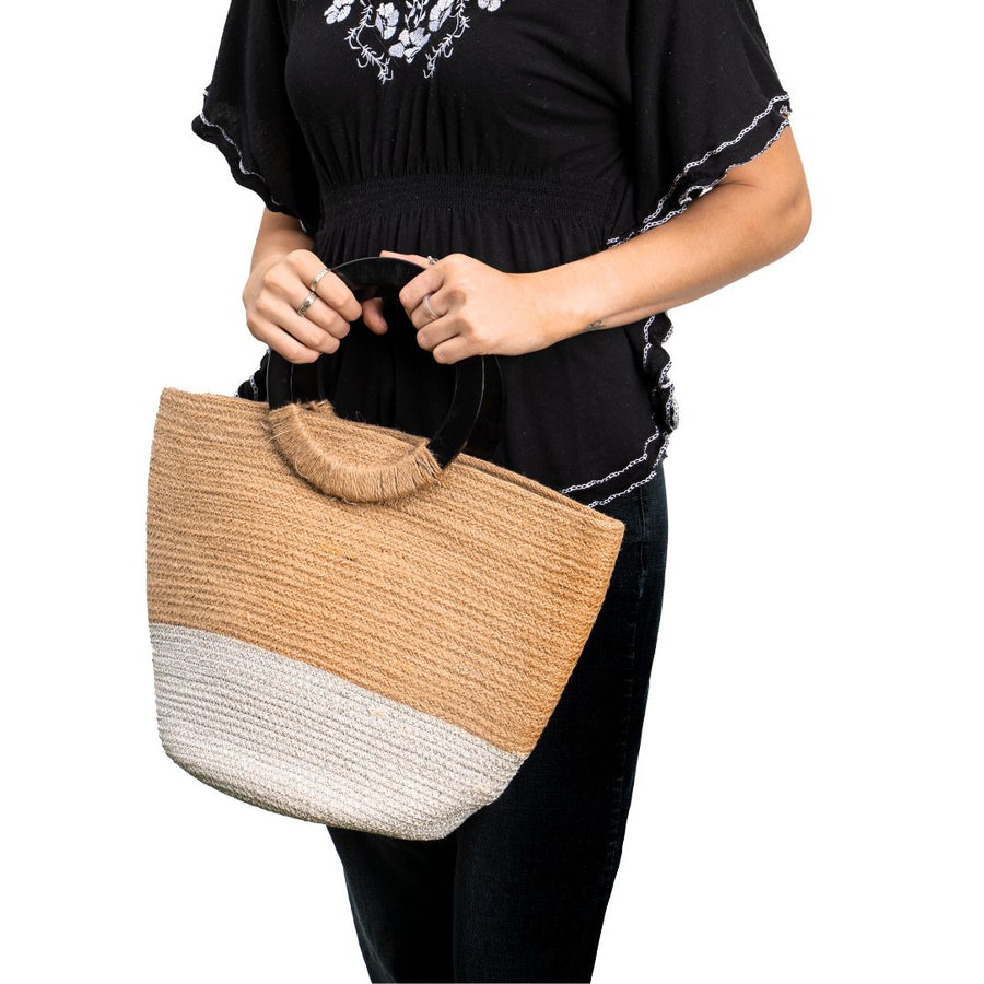Murni Natural Silver Handbag